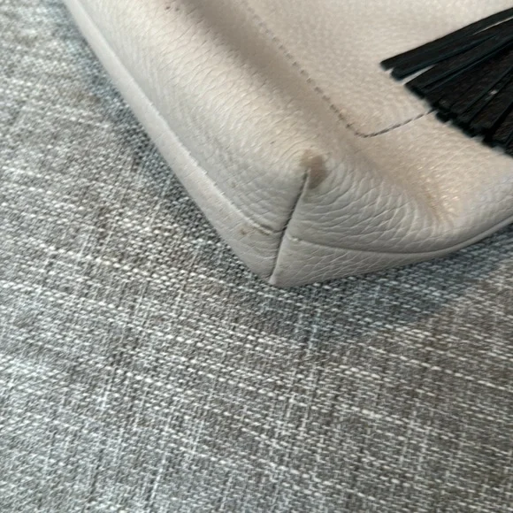 Kate Spade New York Chester street dessi Crossbody Bag Beige Strap Tassel - Picture 5 of 11